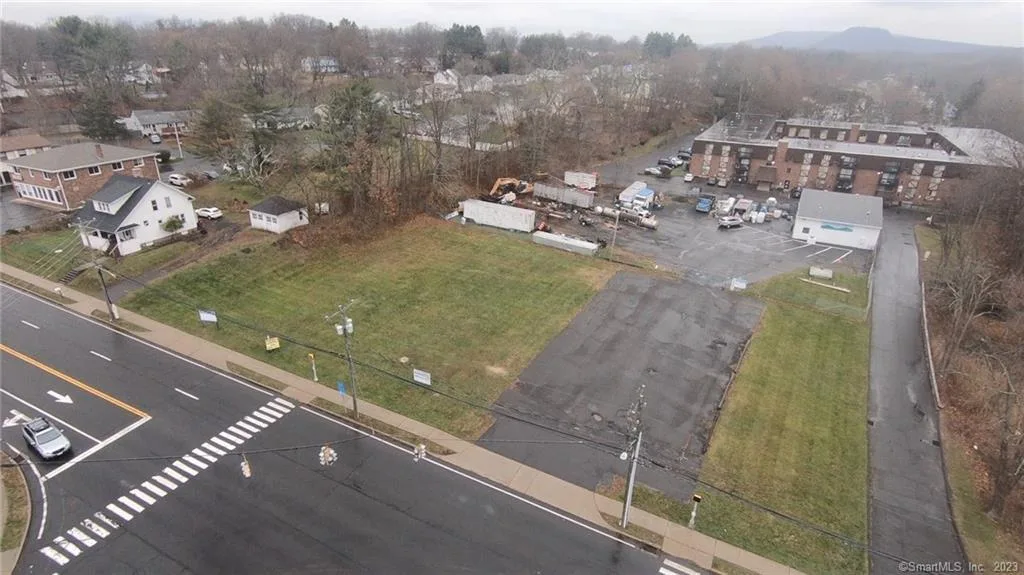 1268 -1280 E Main Street, Meriden, CT