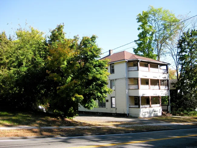 32 Terryville Avenue