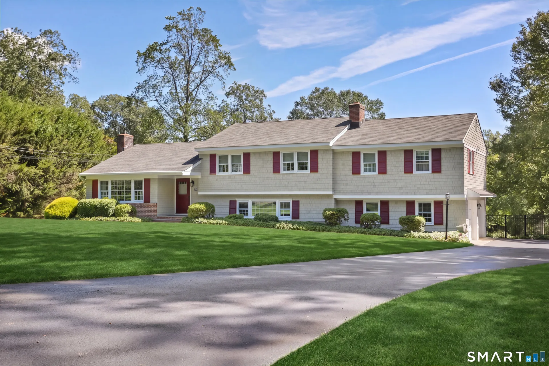 208 Thornridge Drive, Stamford, CT