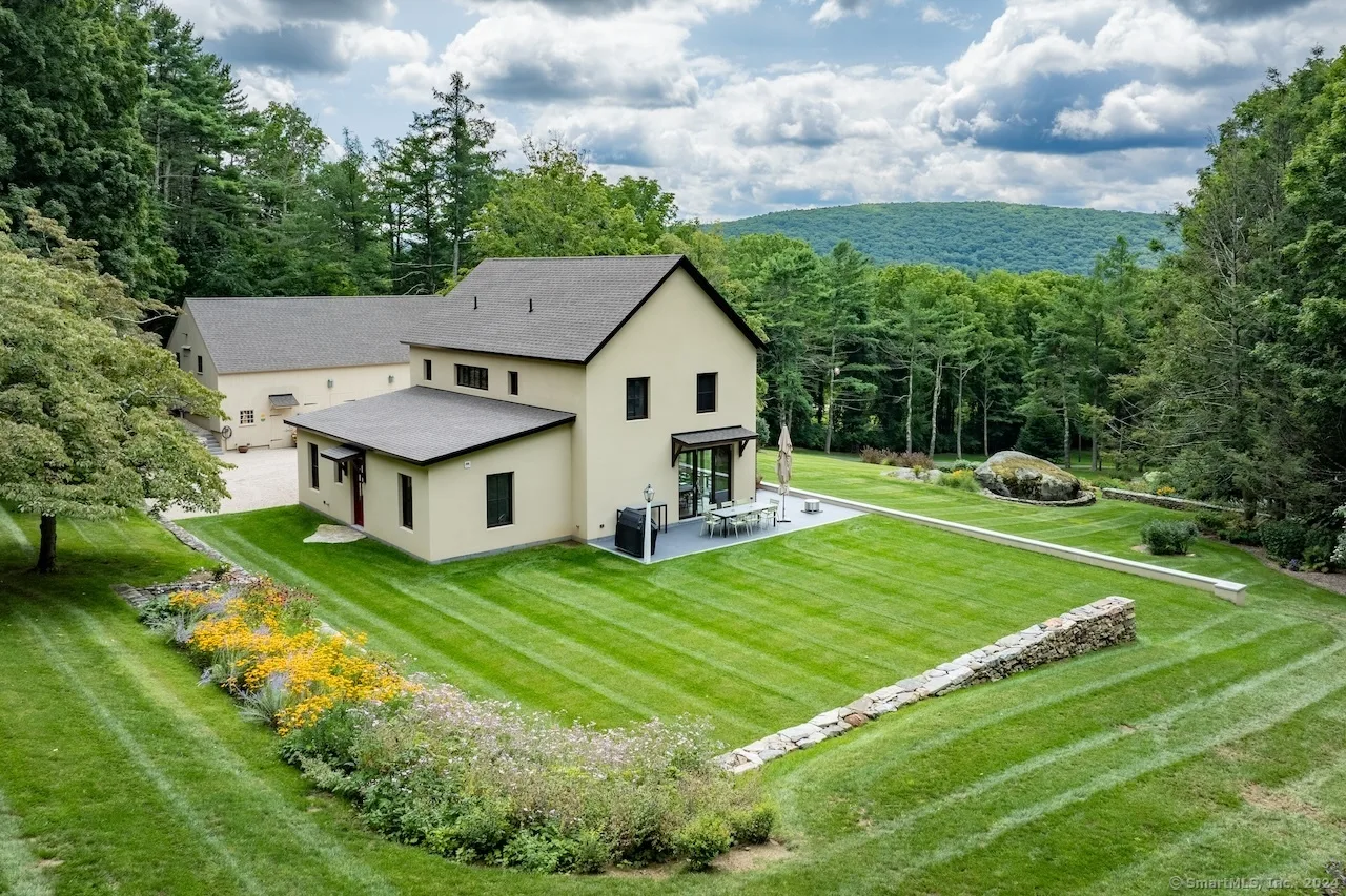 89 Under Mountain Road, Canaan, CT
