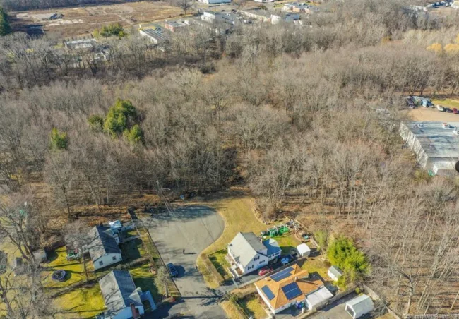 180 Brookline Avenue, Bloomfield, CT