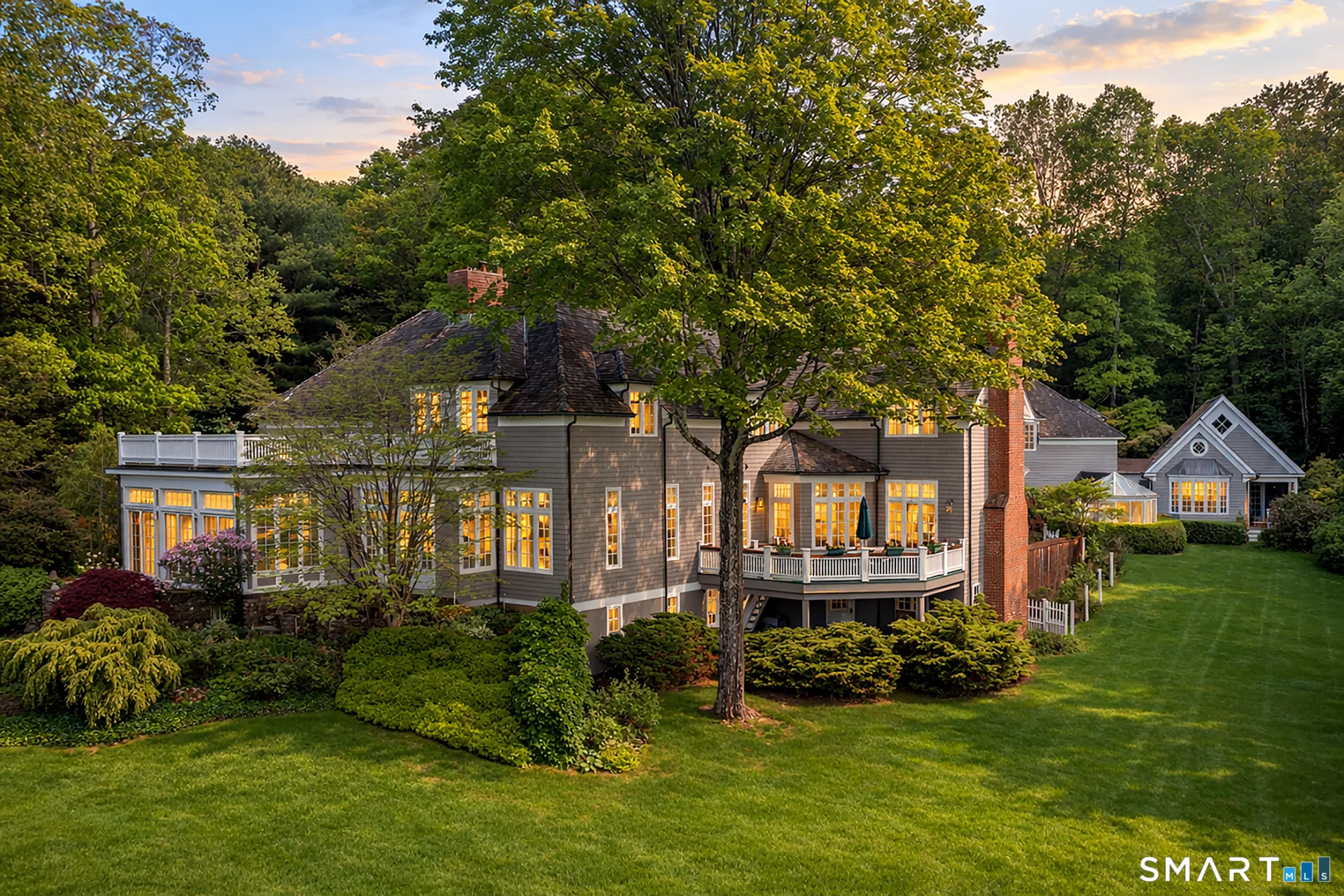 11 Ravenrock Road, Roxbury, CT