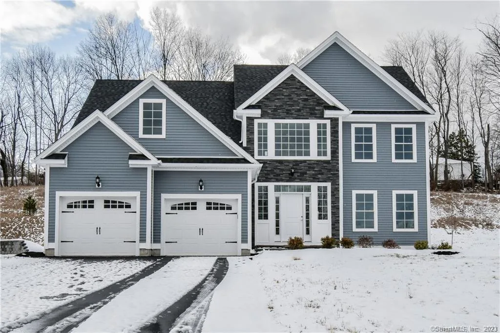 95 Rock Ridge Road, Manchester, CT