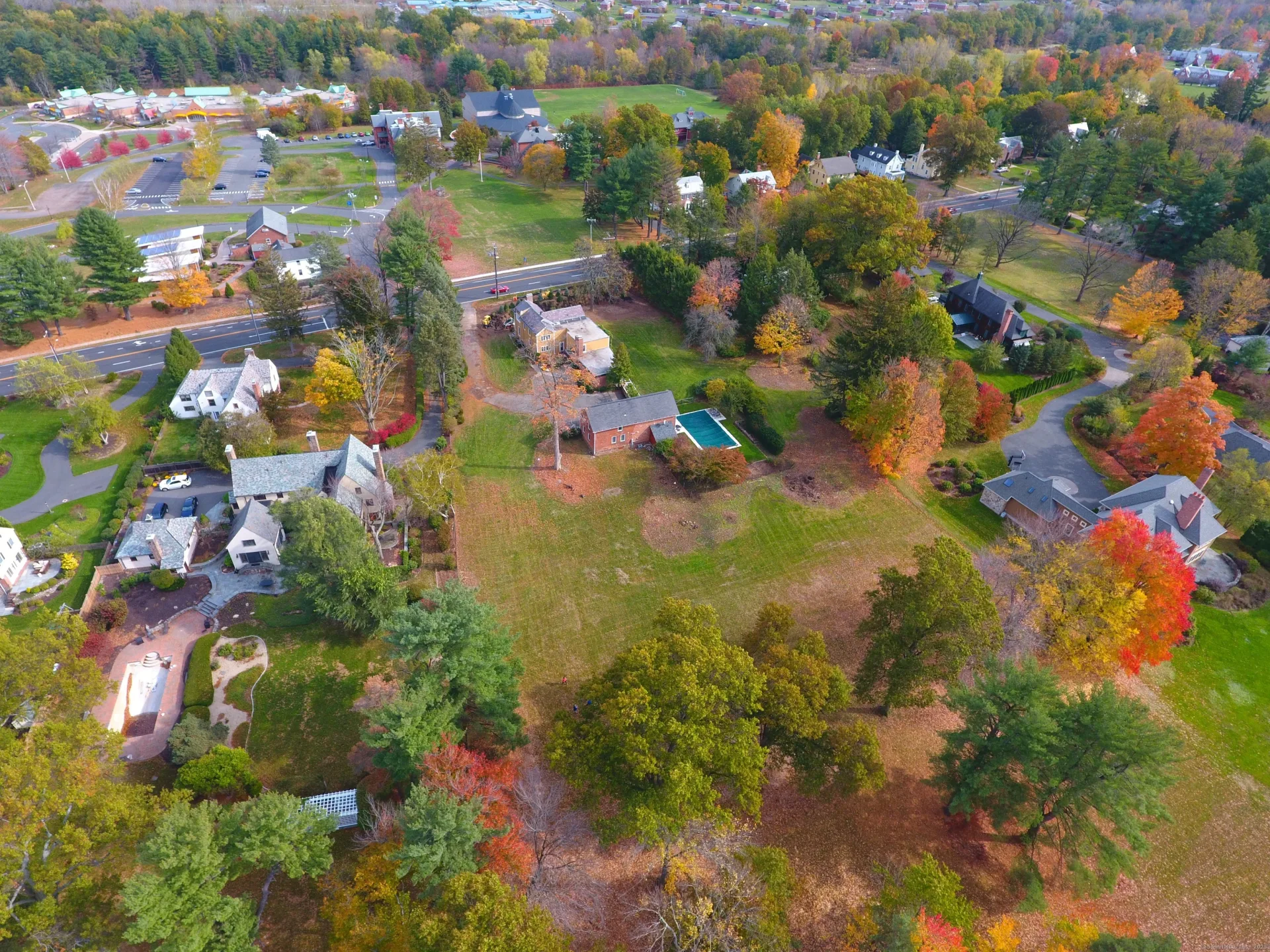 165 Bloomfield Avenue, West Hartford, CT