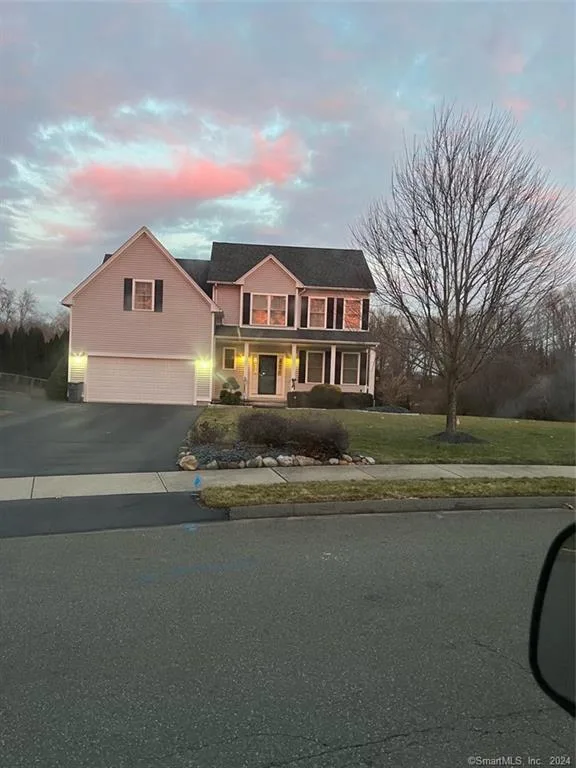85 Rock Ridge Road, Manchester, CT