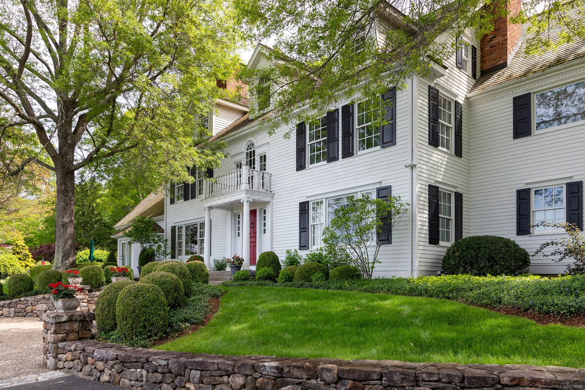 8 Bayberry Hill, Roxbury, CT