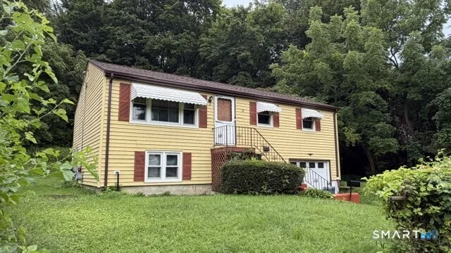 18 Hillside Street, Danbury, CT