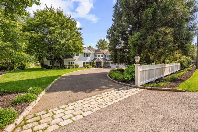 166 Long Lots Road