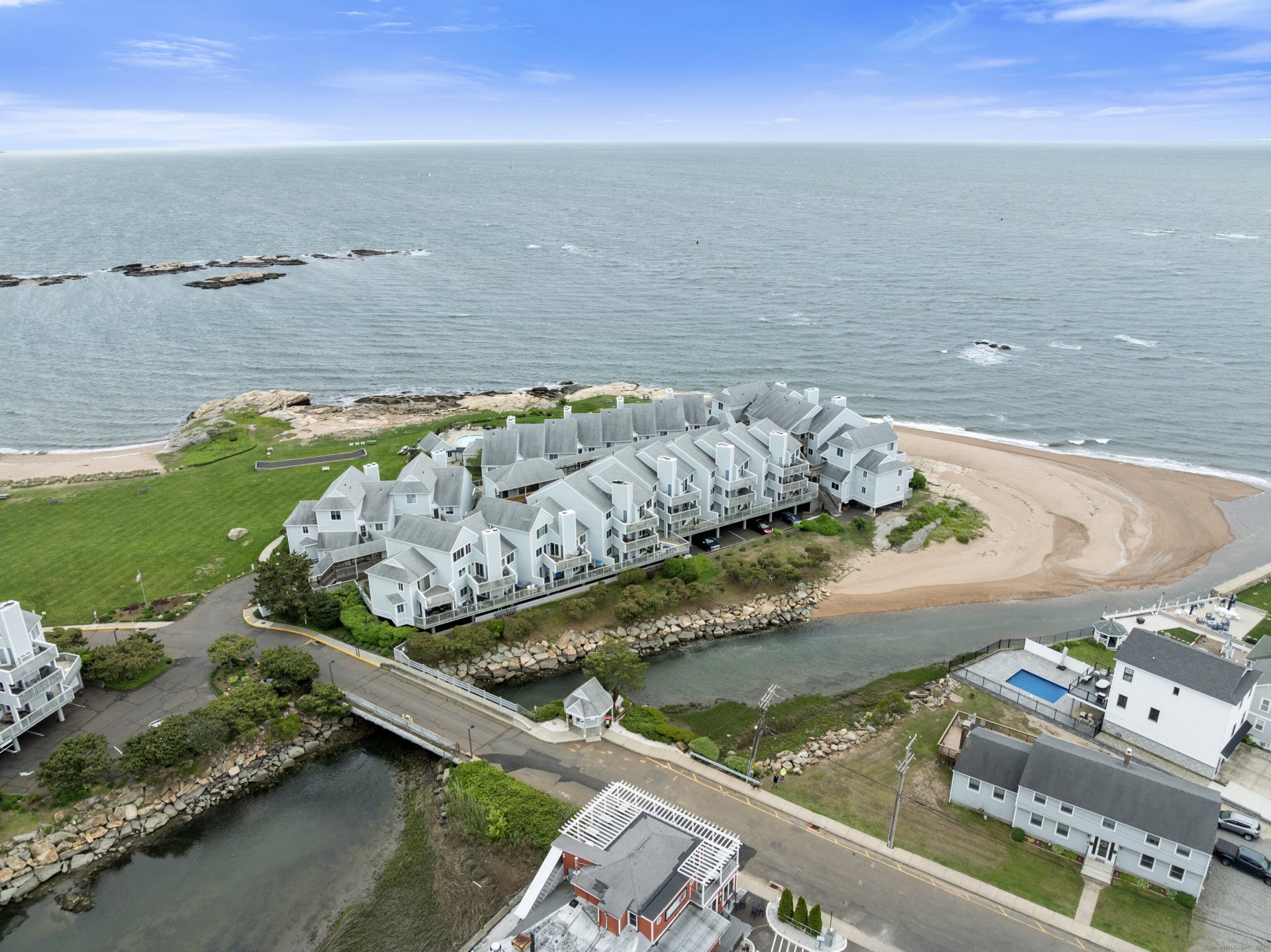 1 Mansfield Grove Road #APT 205, East Haven, CT