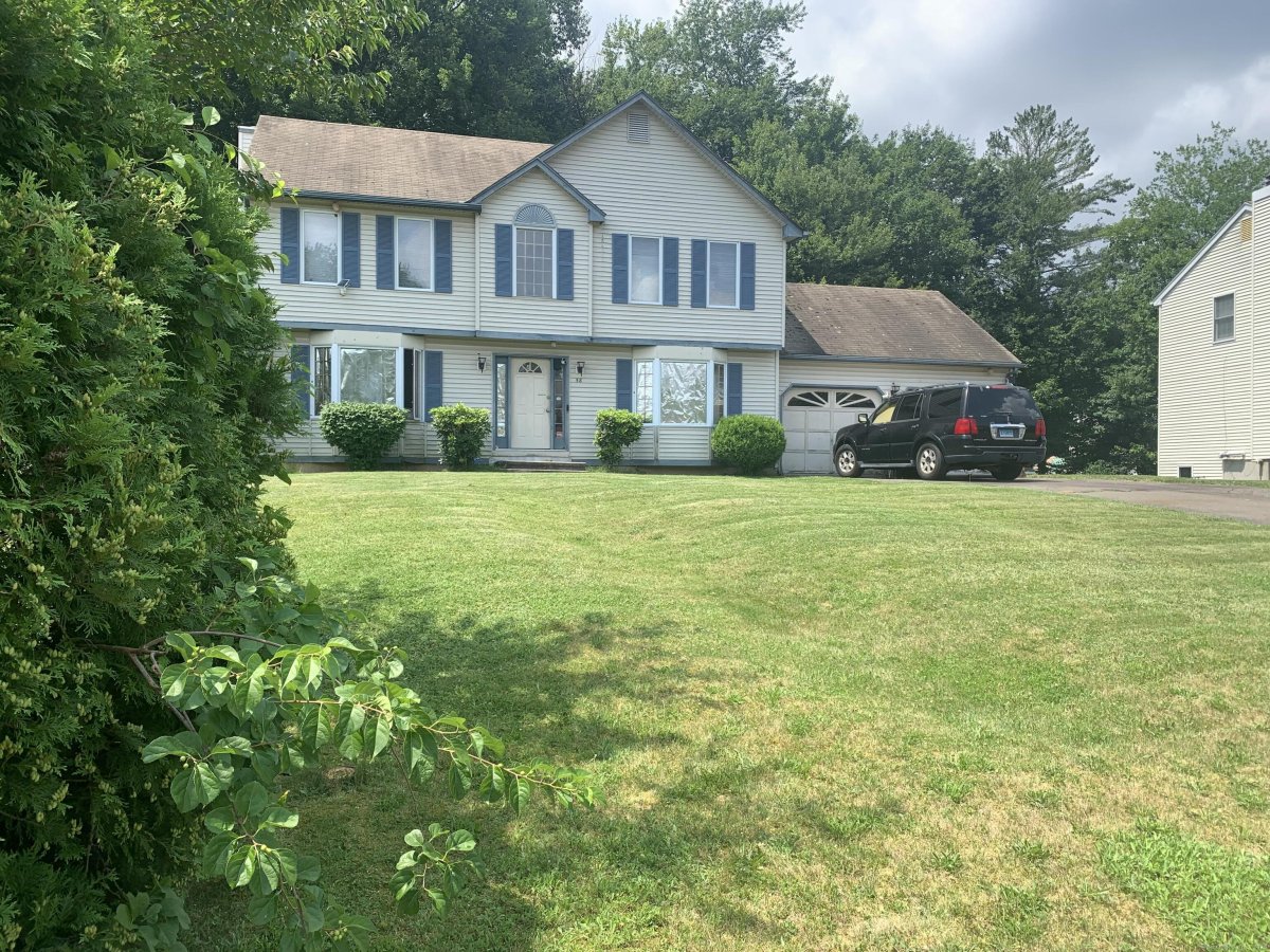 58 Amanda Circle, Windsor, CT