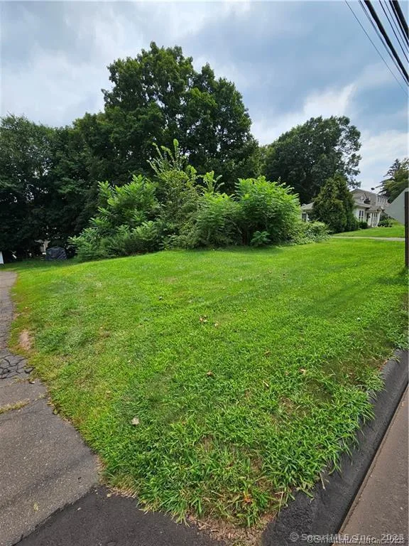 1175 Worthington Ridge, Berlin, CT