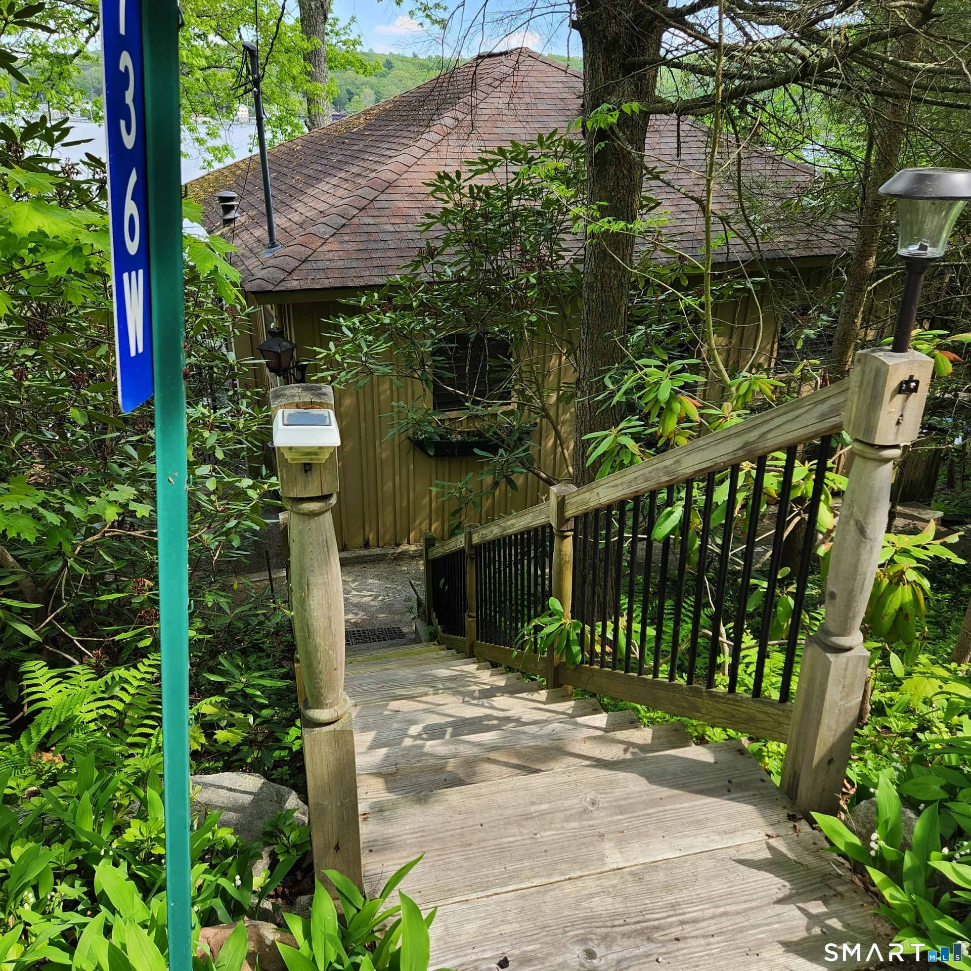 736 West Wakefield Boulevard, Winchester, CT