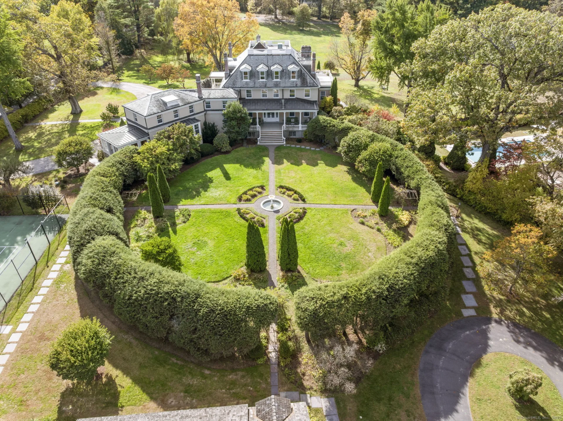 11 Mountain Spring Road, Farmington, CT