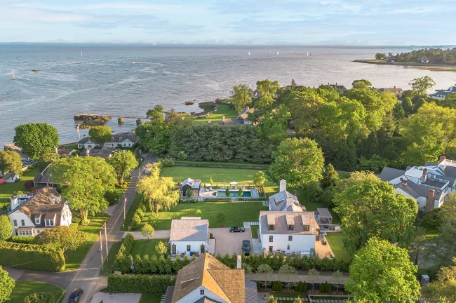 260 Willow Street, Fairfield, CT