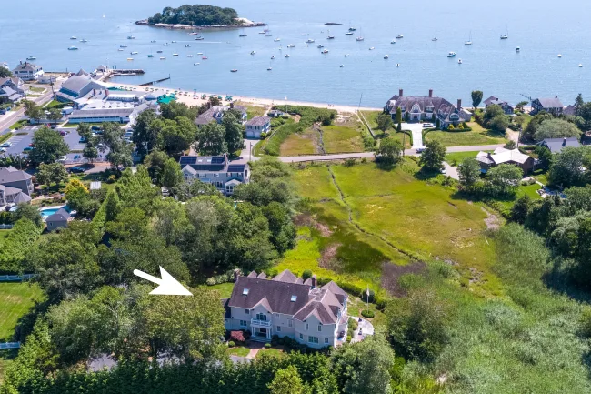 10 Middle Beach Road