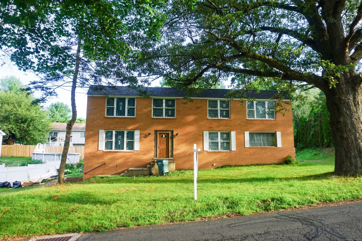 110 Dickerman Street, Hamden, CT