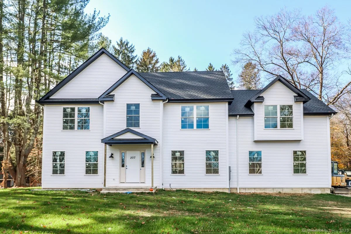 4 Delia Lane, New Milford, CT