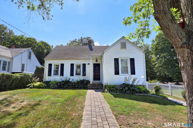12 Yale Avenue