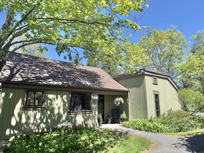 740 Heritage Village #B