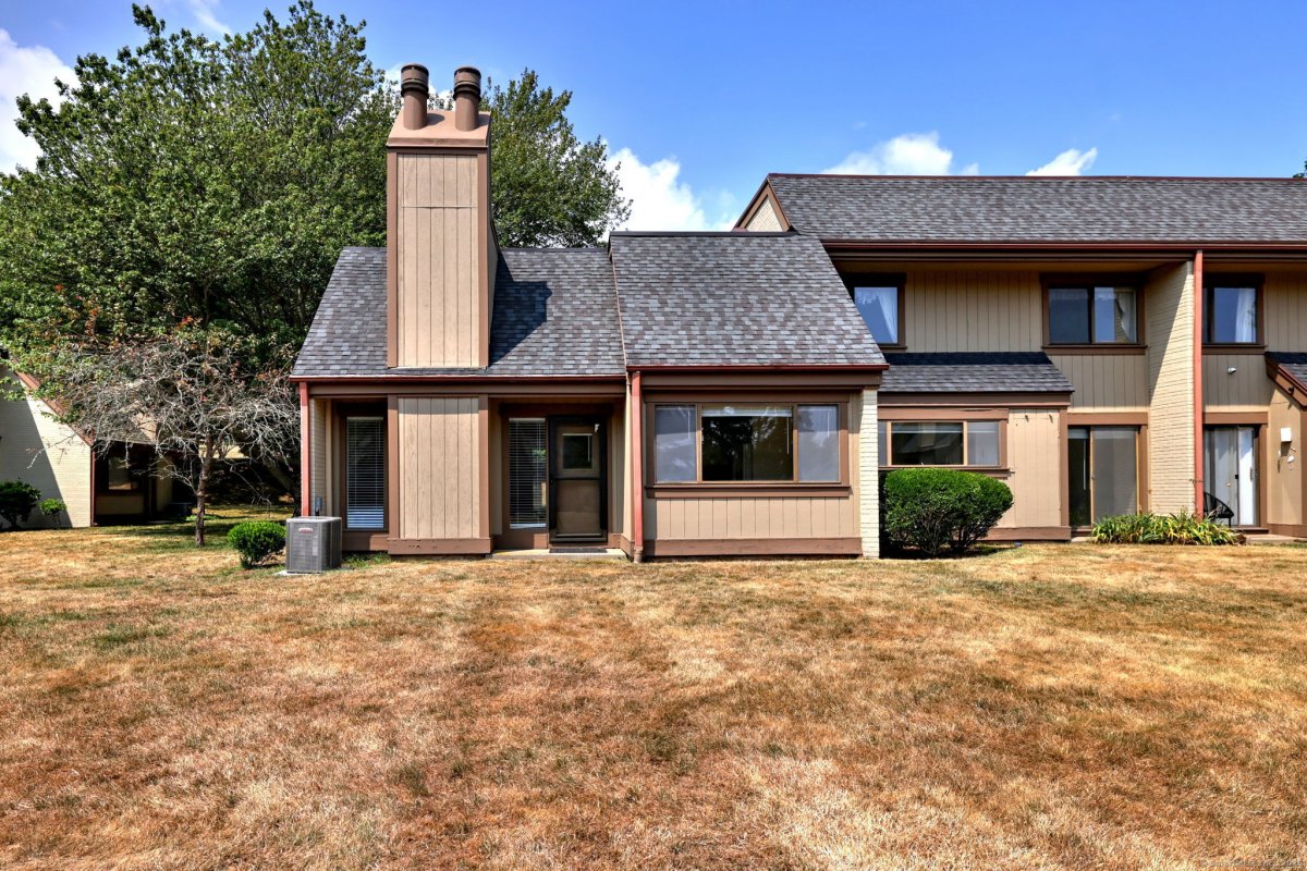 85 Viscount Drive #2F, Milford, CT