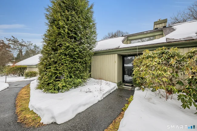 643 Heritage Village #A