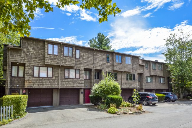 32 Towne House Road #32