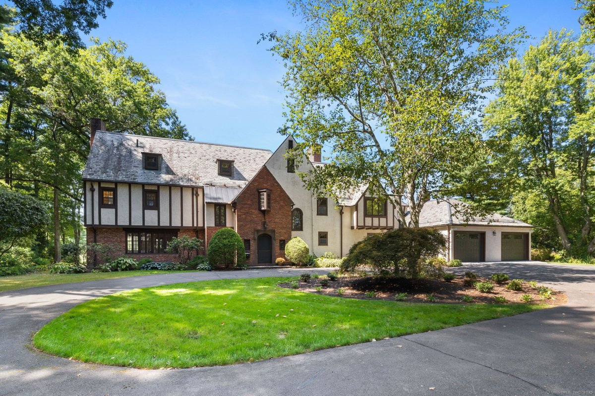 111 Bloomfield Avenue, West Hartford, CT