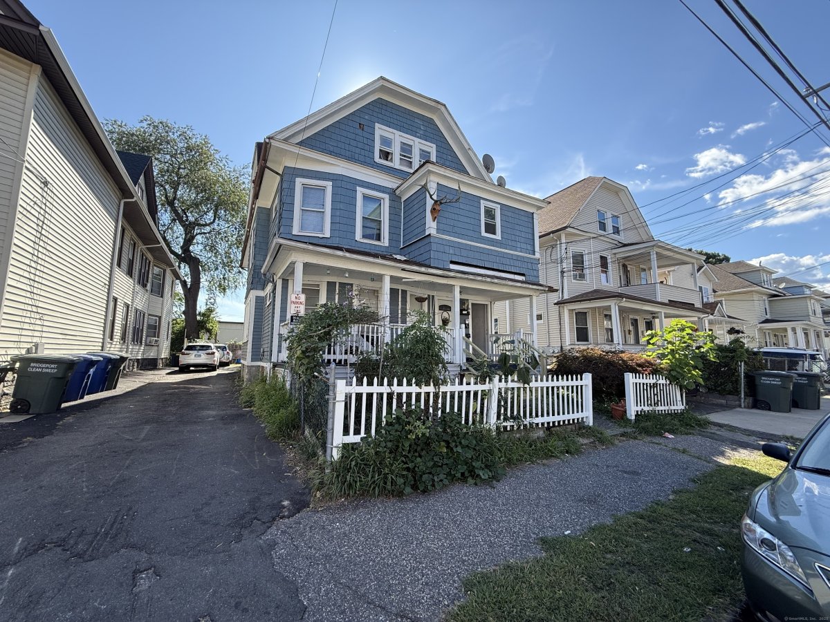 195 Lenox Avenue, Bridgeport, CT