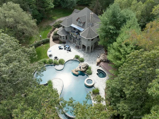 76 Sachem Head Road, Guilford, CT