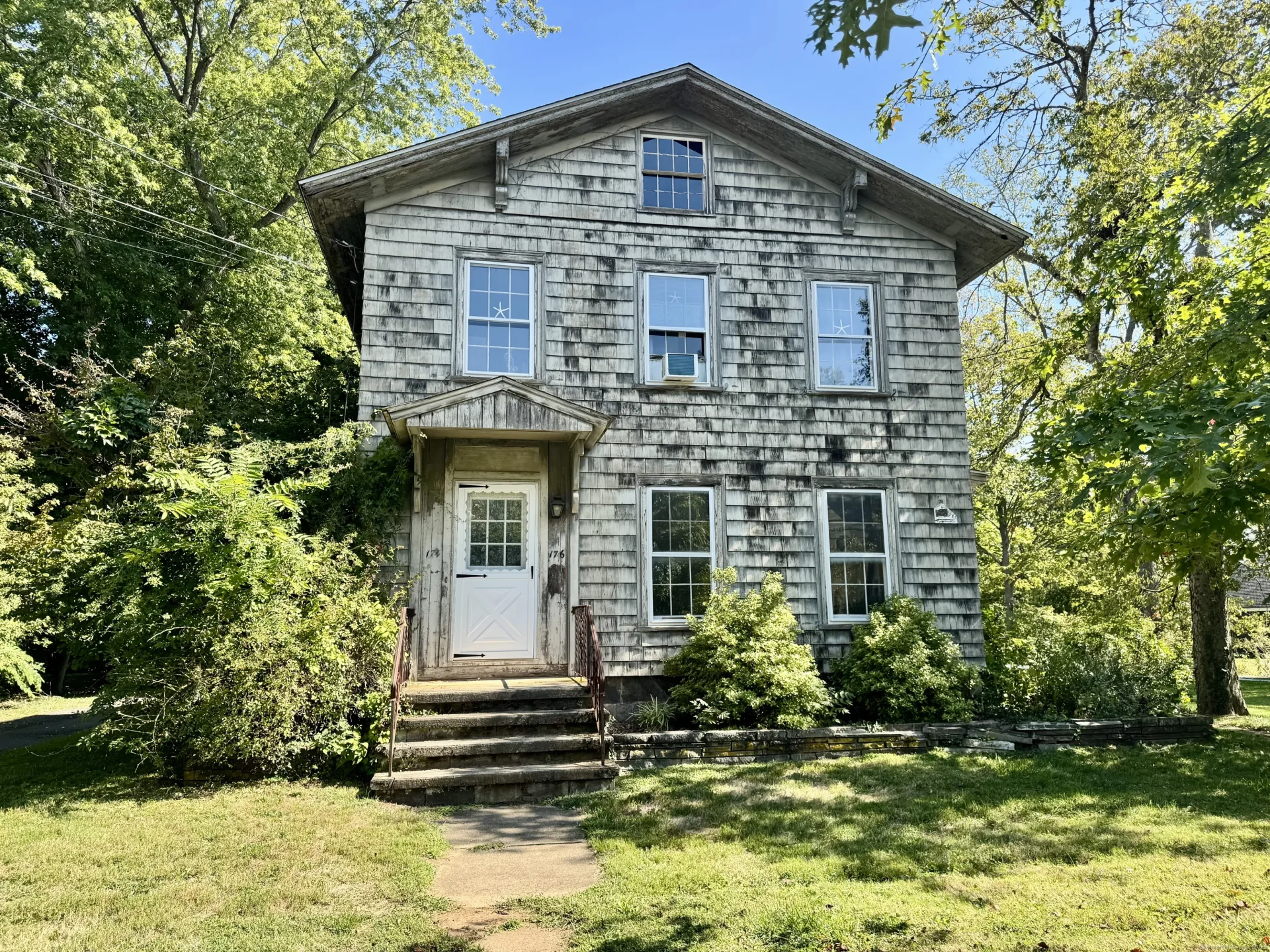 174 Whitfield Street, Guilford, CT