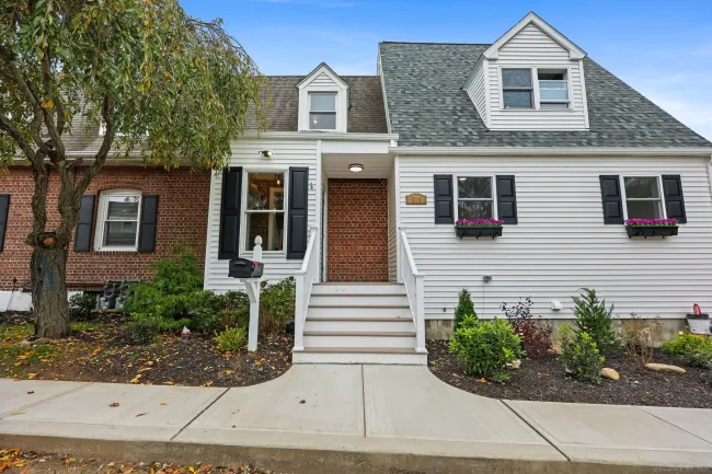 516 Valley Road, Stratford, CT