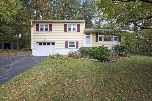 12 Oak Crest Drive