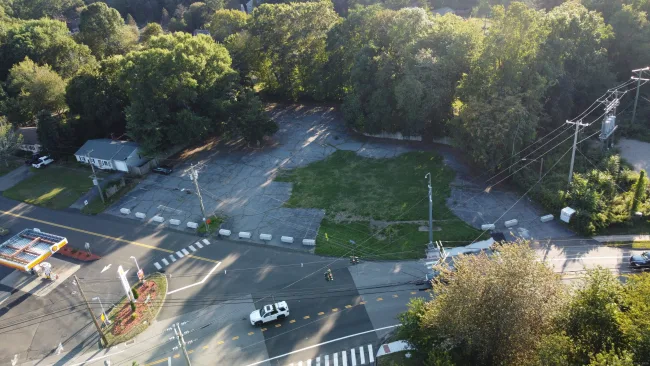 192 East Main Street, Clinton, CT