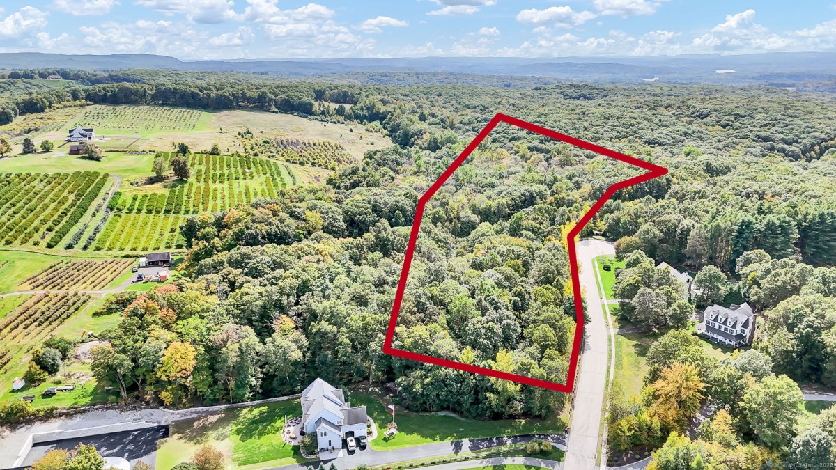 108 Chamberlain Road, Glastonbury, CT