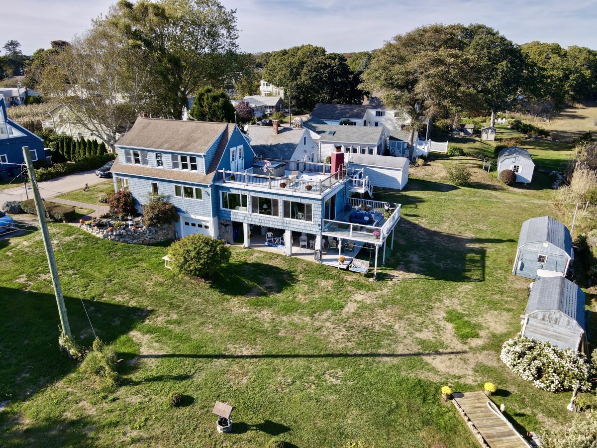 71 Wolcott Avenue, Stonington, CT