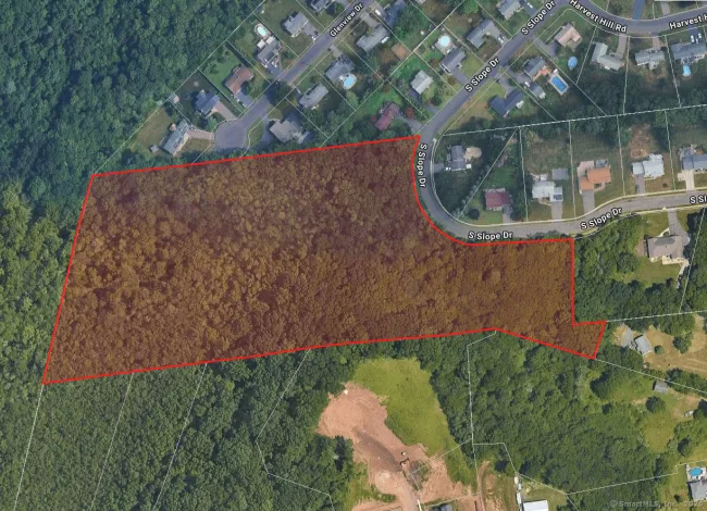 Slope South Drive, Berlin, CT