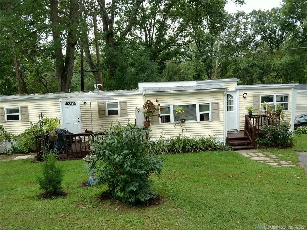 146 Pocono Point Road, Danbury, CT