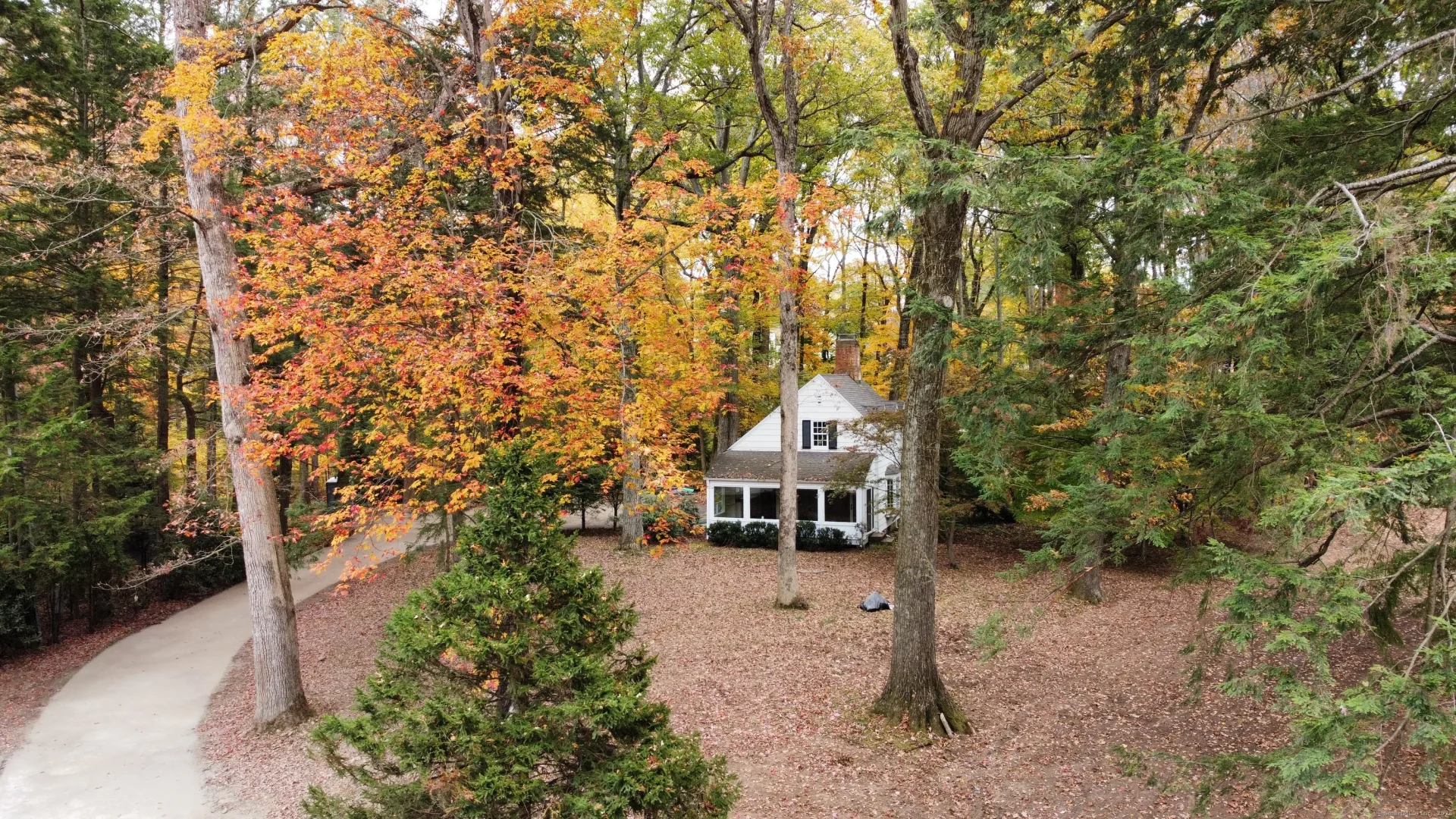 48 Brookwood Lane, New Canaan, CT
