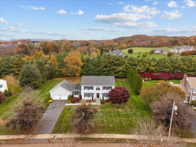 32 Justine Drive, North Haven, CT