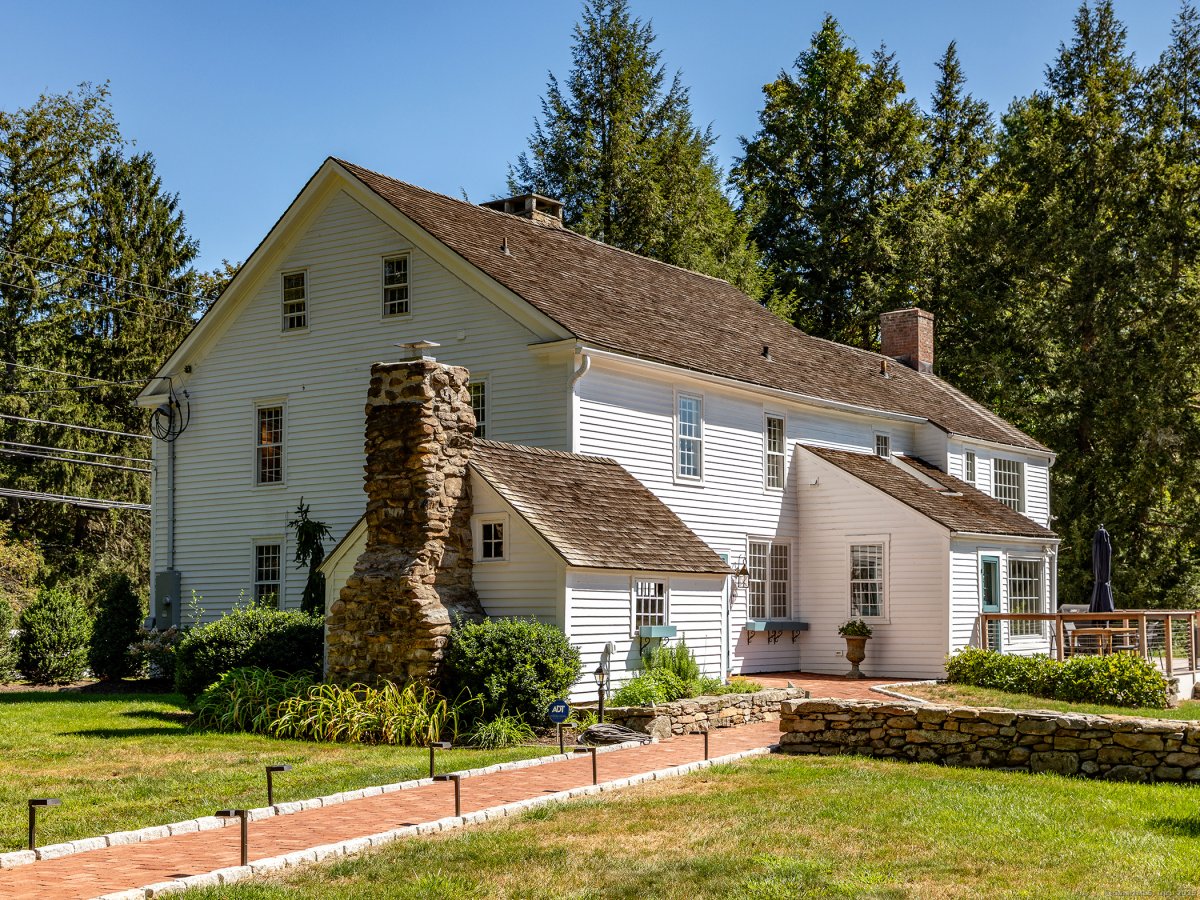 55 Good Hill Road, Woodbury, CT