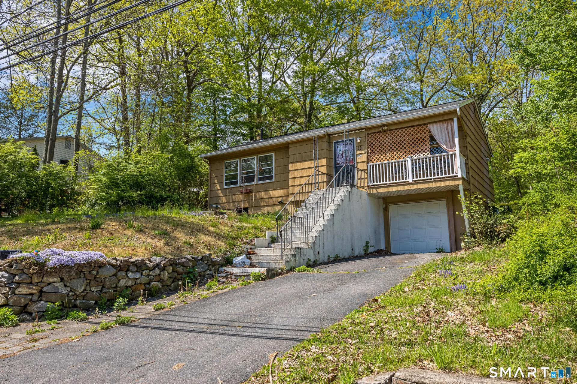 100 Wooster Avenue, Waterbury, CT