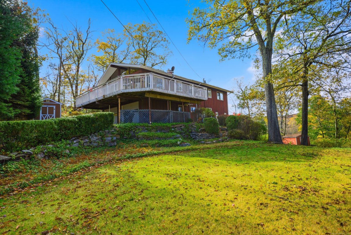 4 Alan Road, Danbury, CT