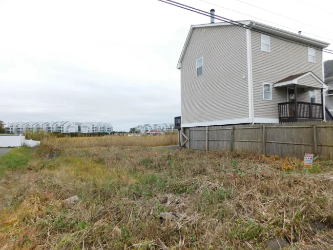 53 1st Avenue, East Haven, CT