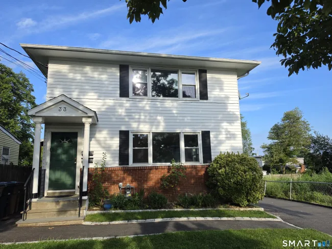 33 Dora Street