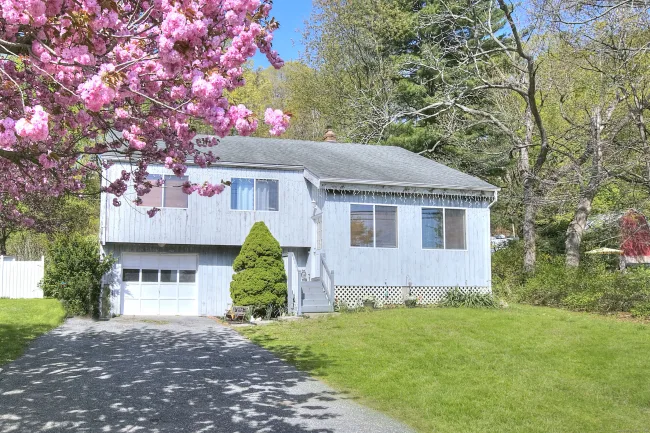223 River Road, Shelton, CT