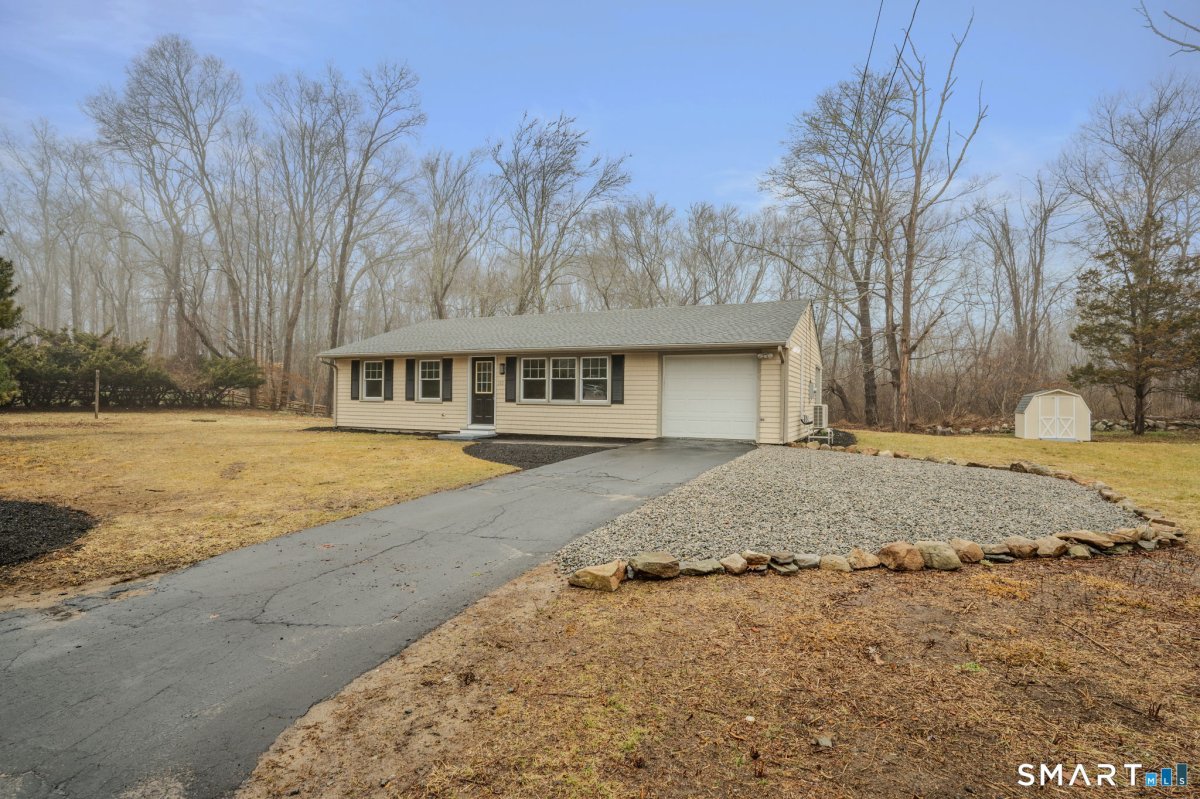 153 Meeting House Lane, Ledyard, CT