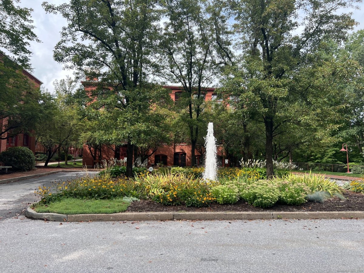 839 Main Street #APT 104, Torrington, CT