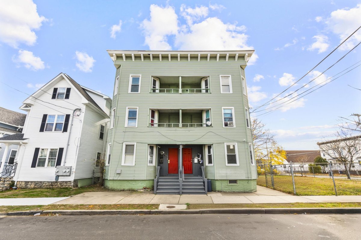 746 Maple Street, Bridgeport, CT