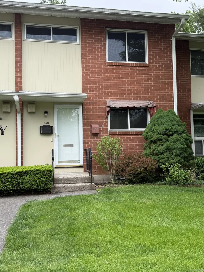 240 Centerbrook Road #240