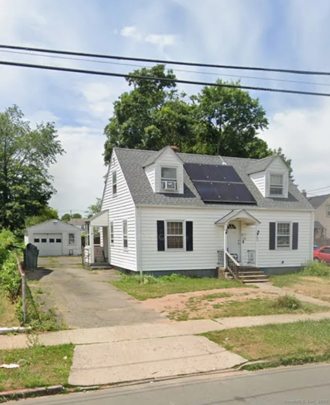 1002 Winchester Avenue, Hamden, CT